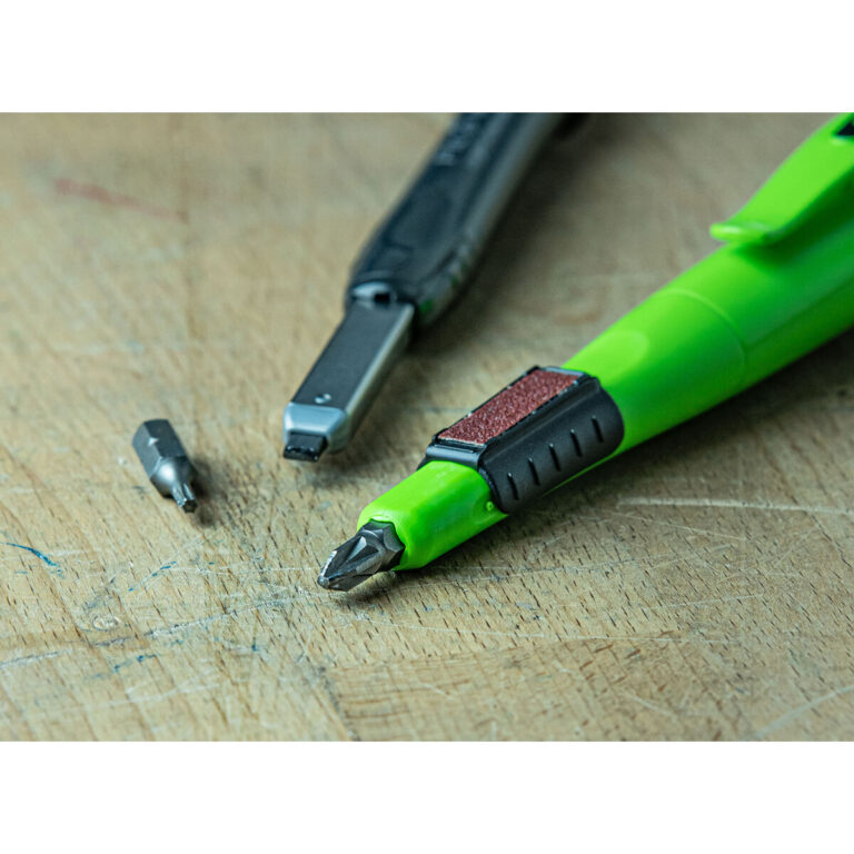 M1205451_18