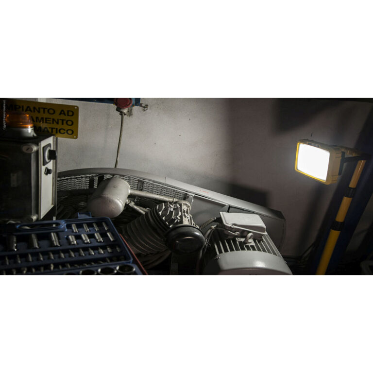 M1208171_1
